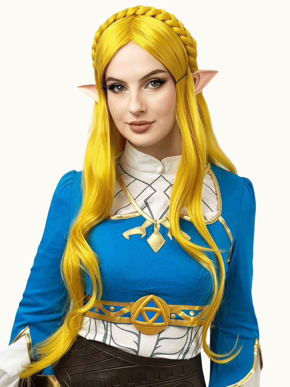 Thick blonde braid detail – princess cosplay wig