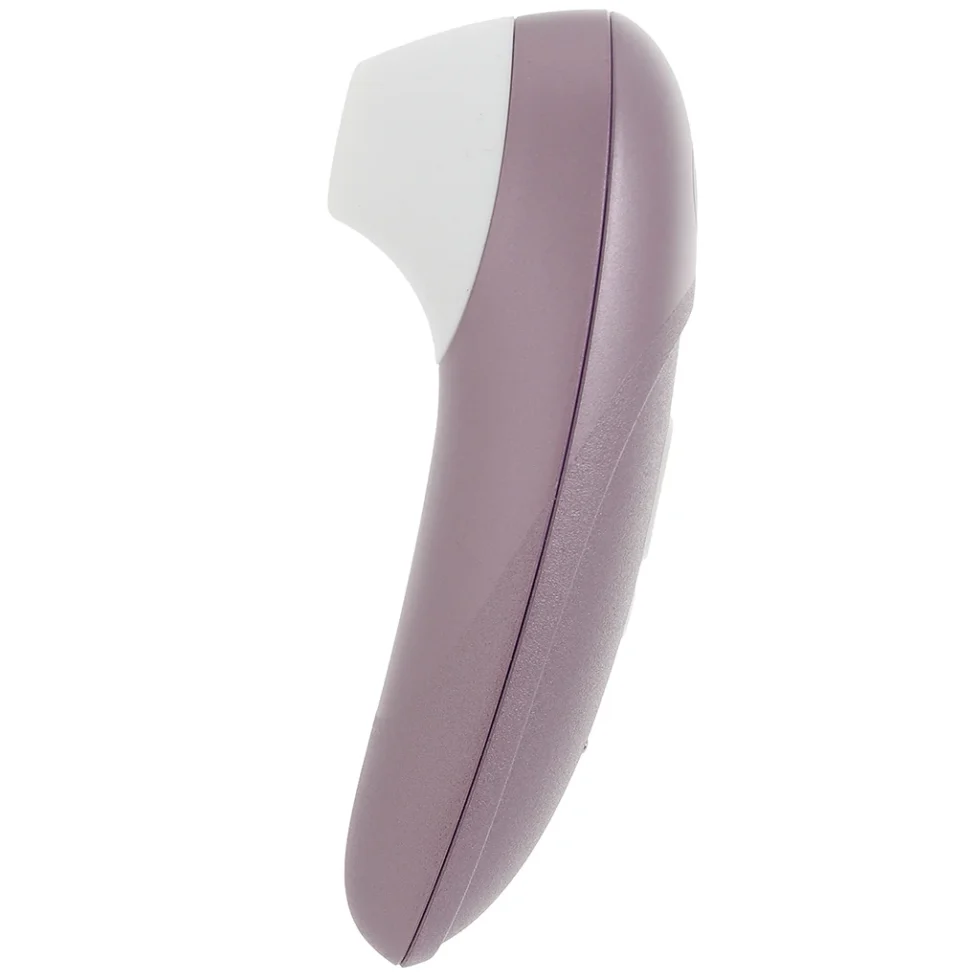Soft silicone Pleasure Air opening on the Womanizer Pro clitoral stimulator